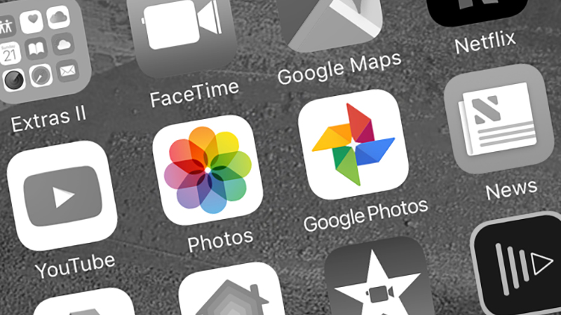 Illustration for article titled Apple Photos vs Google Photos, What's Better?